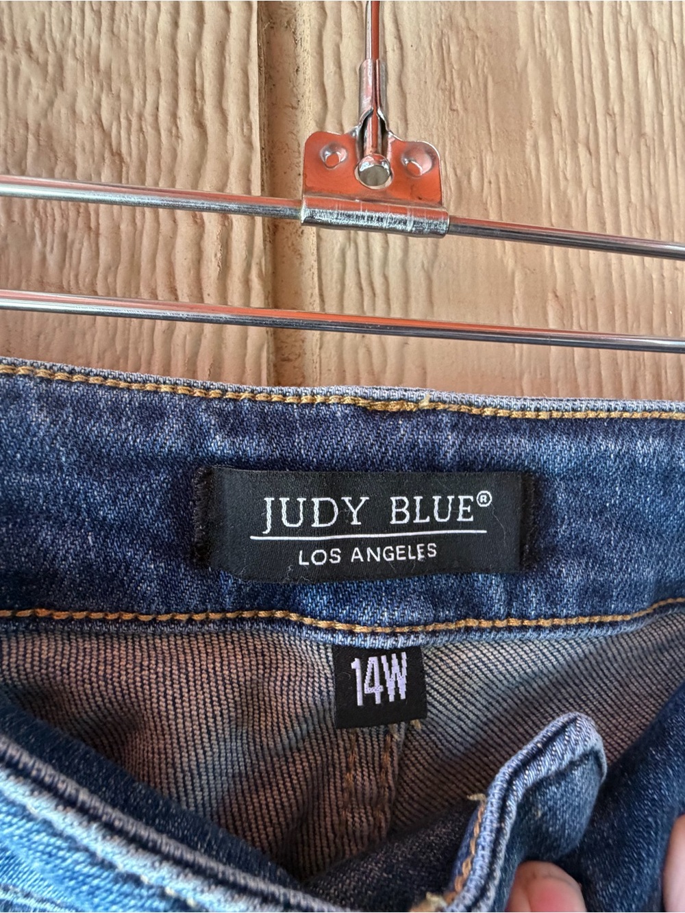 Judy Blue Medium Blue Relaxed Fit Skinny Jeans - Front Patch Pockets - Picture 4 of 4